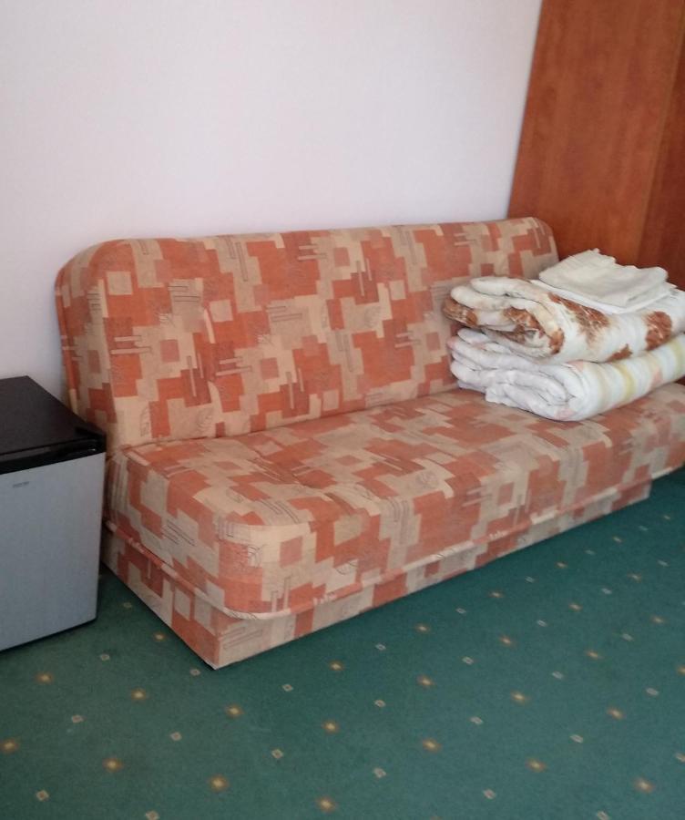 Joda Pokoje Goscinne Ревал Екстериор снимка